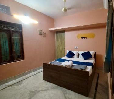 Puri Apartment | Ratna's Nest Homestay