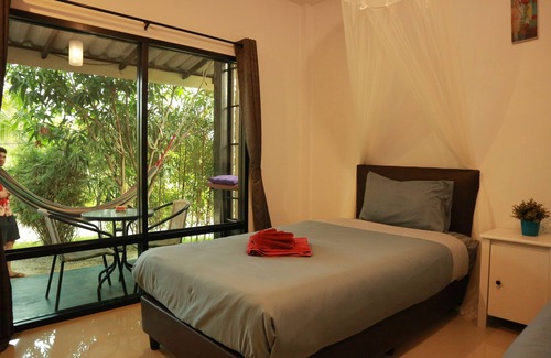 Ko Lanta Hotel | Raven Blue