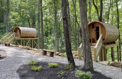 Logan House | Ravine - by The Chalets