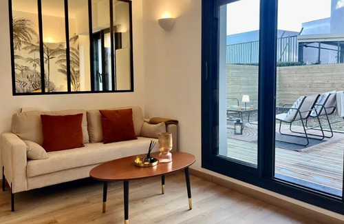 Puteaux Apartment | Ravissant 2 Pièces +une Terrasse