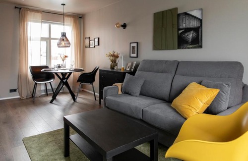 Innri-Njarthvik Apartment | Ray of Sunshine Hafnargata
