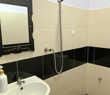 Kuala Teriang Hotel | Rayyan's Roomstay