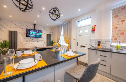 Leeds House | *RB10W* For your most relaxed & Cosy stay + Free Parking + Free Fast WiFi *