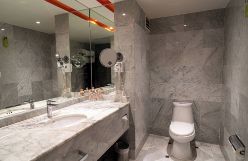 Zona Rio Hotel | Real Inn Tijuana by Camino Real Hotels