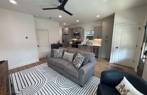 Oxford Condo | Rebel Retreat