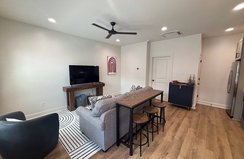 Oxford Condo | Rebel Retreat