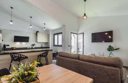Almunecar House | Recently Built Holiday Home Limonar