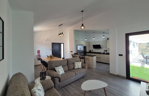 Almunecar House | Recently Built Holiday Home Limonar