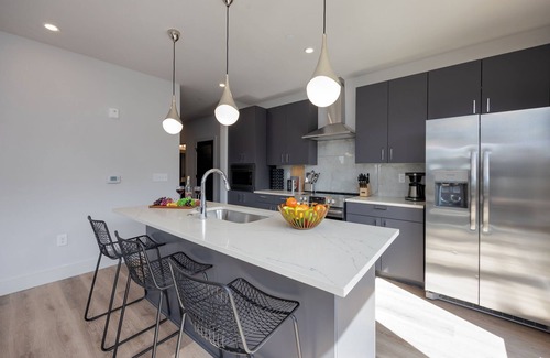 West End House | Records - 4 Units - Pool & Gym - Mins to Broadway