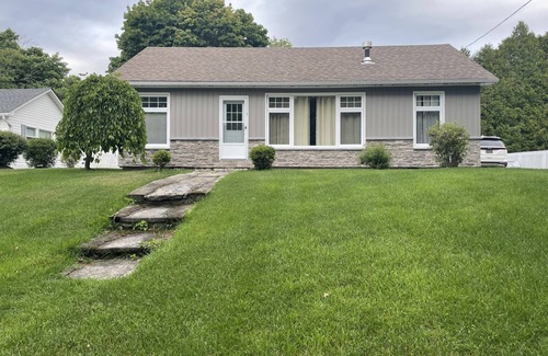 Red Bay Cottage | Red Bay Bruce Peninsula - the perfect Lake Huron getaway & all season retreat!