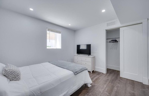 Milton Apartment | Red Door Oasis