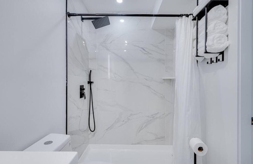 Milton Apartment | Red Door Oasis