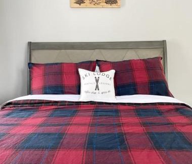 Ellicottville Apartment | Red door retreat