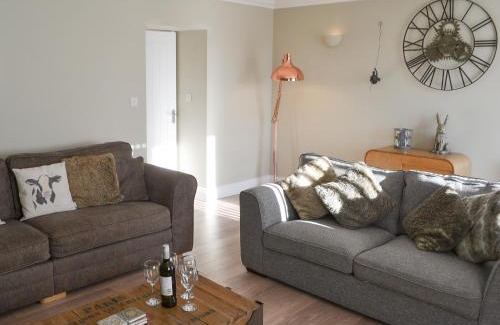 Acklington House | Red Hen Cottage