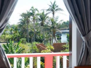 Cam Chau House | Red House Homestay - Villa