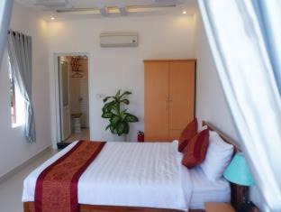 Cam Chau House | Red House Homestay - Villa