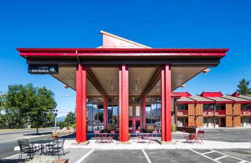 Heart of Missoula Hotel | Red Lion Inn & Suites Missoula