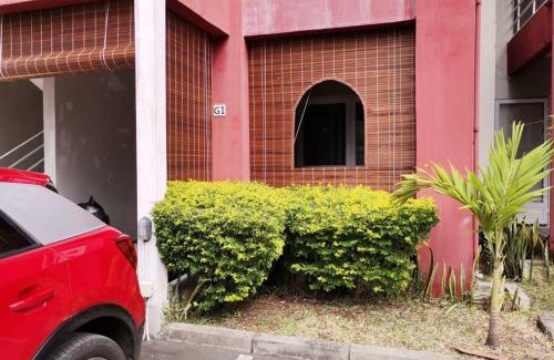 Pereybere Apartment | Red Lory residences apartment G1