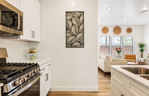 Ivins House | Red Mountain Views - Monthly