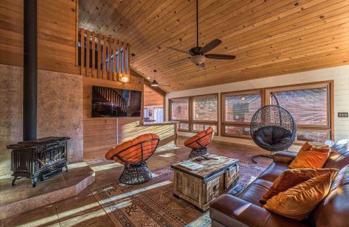 Oakhurst House | Red Oasis