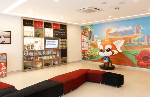 Bonifacio Global City Hotel | Red Planet BGC The Fort