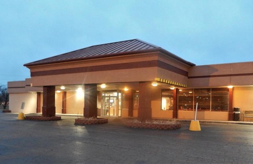 Austinburg Hotel | Red Roof Inn Ashtabula - Austinburg