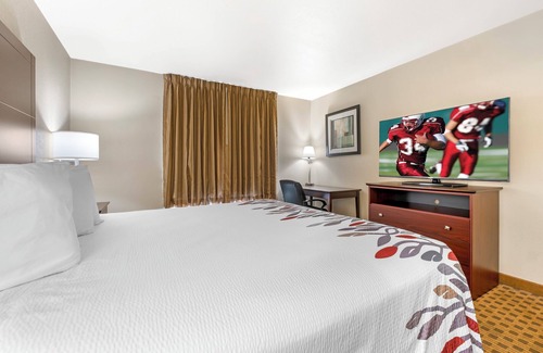 Charlestown Hotel | Red Roof Inn Charlestown