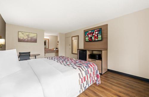 Toddville Road Hotel | Red Roof Inn Charlotte - Airport