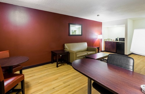 South Deerfield Hotel | Red Roof Inn PLUS+ South Deerfield – Amherst