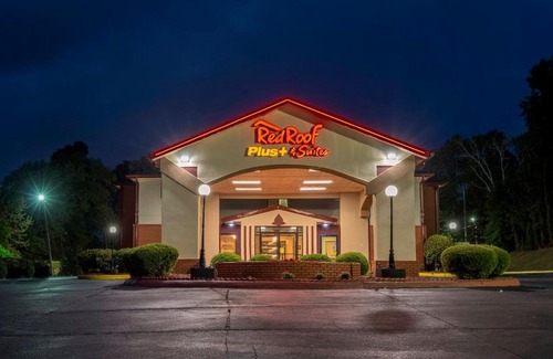 Opelika Hotel | Red Roof Inn PLUS+ & Suites Opelika