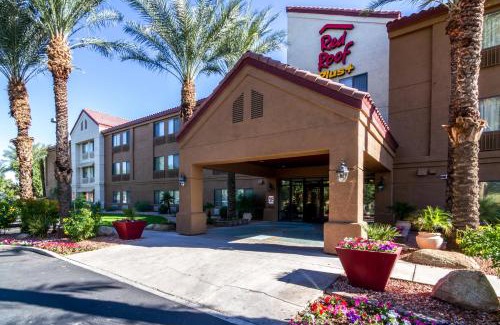 Tempe Hotel | Red Roof Inn PLUS+ Tempe - Phoenix Airport