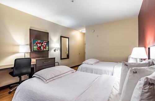 Tempe Hotel | Red Roof Inn PLUS+ Tempe - Phoenix Airport