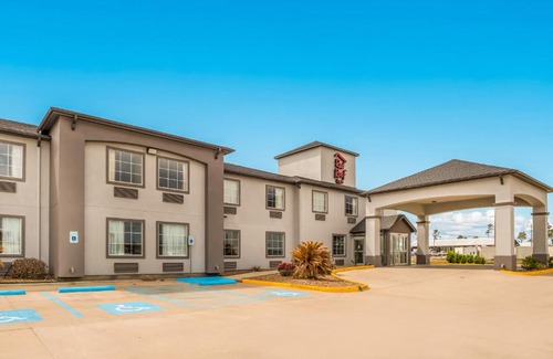 Lake Charles Hotel | Red Roof Inn & Suites Lake Charles