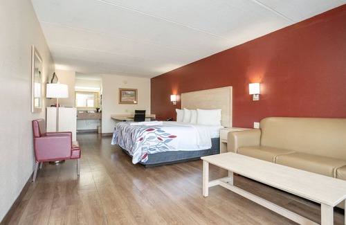 Pigeon Forge Hotel | Red Roof Inn & Suites Pigeon Forge - Parkway
