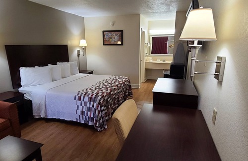 Tifton Hotel | Red Roof Inn Tifton