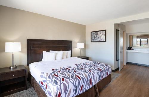 Feldman's Hotel | Red Roof Inn Tucson Downtown - University