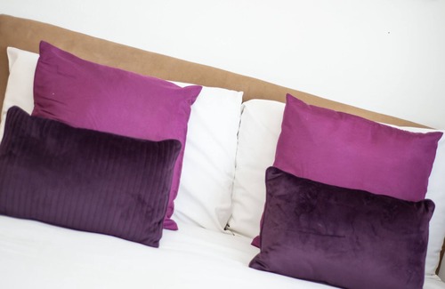 Newcastle-upon-Tyne Apartment | Redcroft Corporate Apartment - 3 Bed 1 Bath Stay