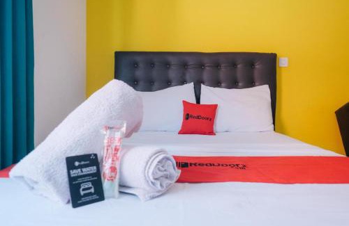 Bukit Hotel | RedDoorz at Kawaii Apartment Jimbaran