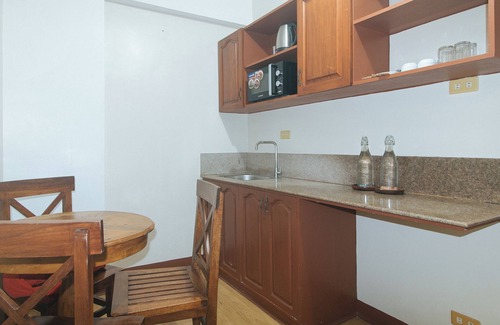 Moonwalk Hotel | RedDoorz @ Moonwalk Paranaque