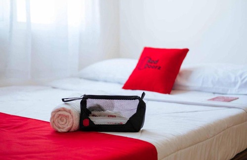 Lubuklinggau Hotel | RedDoorz near Jalan Majapahit Lubuk Linggau