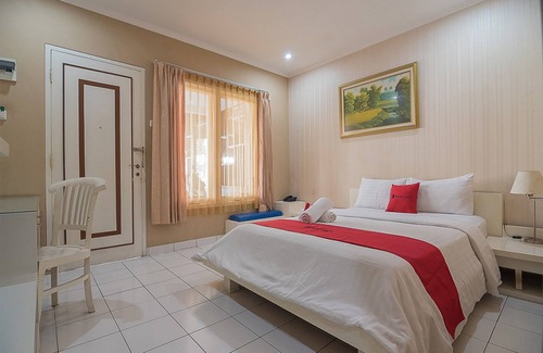 Bandung Hotel | RedDoorz near Setrasari Mall 2
