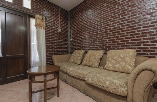 Ragunan House | RedDoorz Plus @ Ampera Raya
