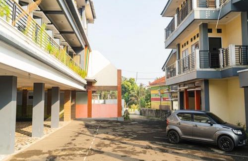 Megamendung Hotel | RedDoorz Plus @ Cibogo Puncak 3