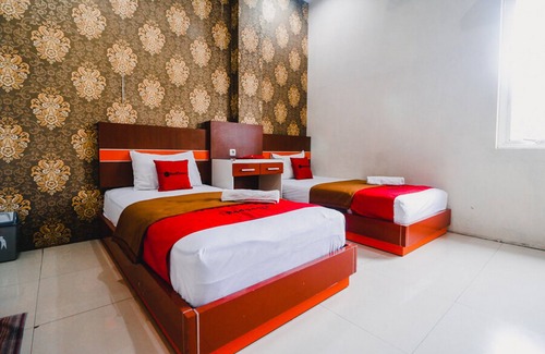 Panakkukang Hotel | RedDoorz Plus @ Grand City Inn