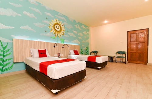 Kupang House | RedDoorz Plus @ Ketapang Satu Beach Kupang