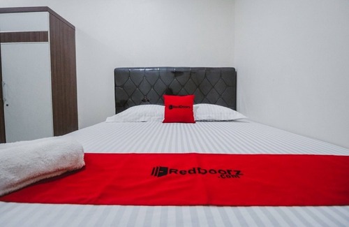 Bendungan Hilir Hotel | RedDoorz Plus near Semanggi