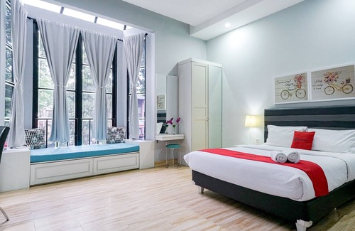 Pondok Indah Hotel | RedDoorz Premium near RS Pondok Indah