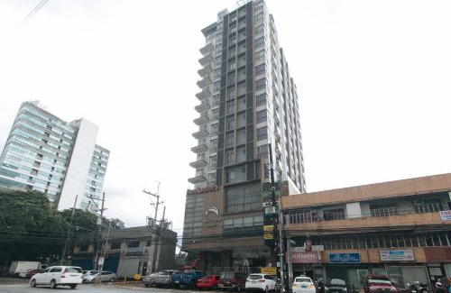 Phil-Am Hotel | RedDoorz Premium @ West Avenue Quezon City