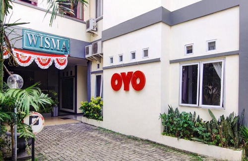 Jakarta Hotel | RedDoorz syariah near AEON Mall Tanjung Barat