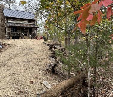 Rutherfordton House | Redesign Wooden Cabin with Jacuzzi and Front Porch in North Carolina